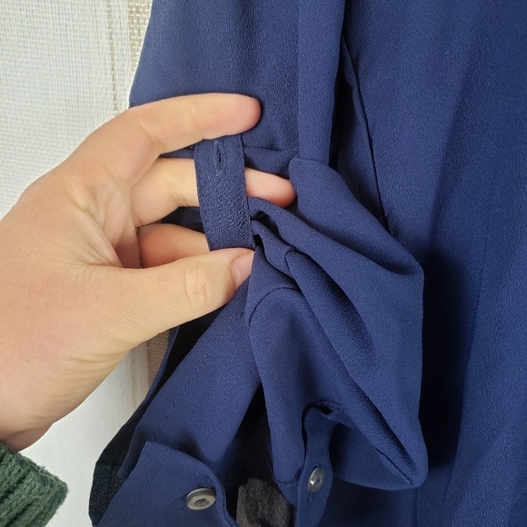 Abercrombie and Fitch Button Down Shirt Blouse Blue Size Extra Small - Picture 3 of 6